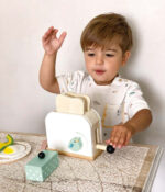 Kids Pretend Housekeeping Playset - Image 4